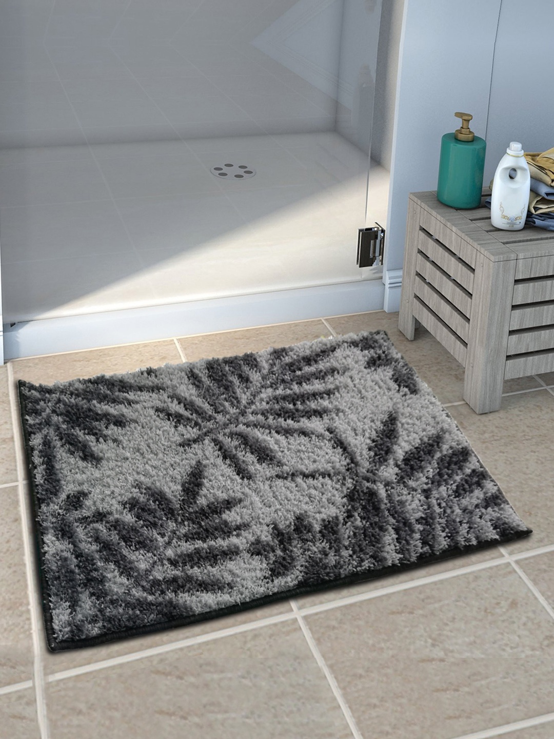 

Athom Trendz Set of 2 Grey Patterned Anti Slip Bath Rugs