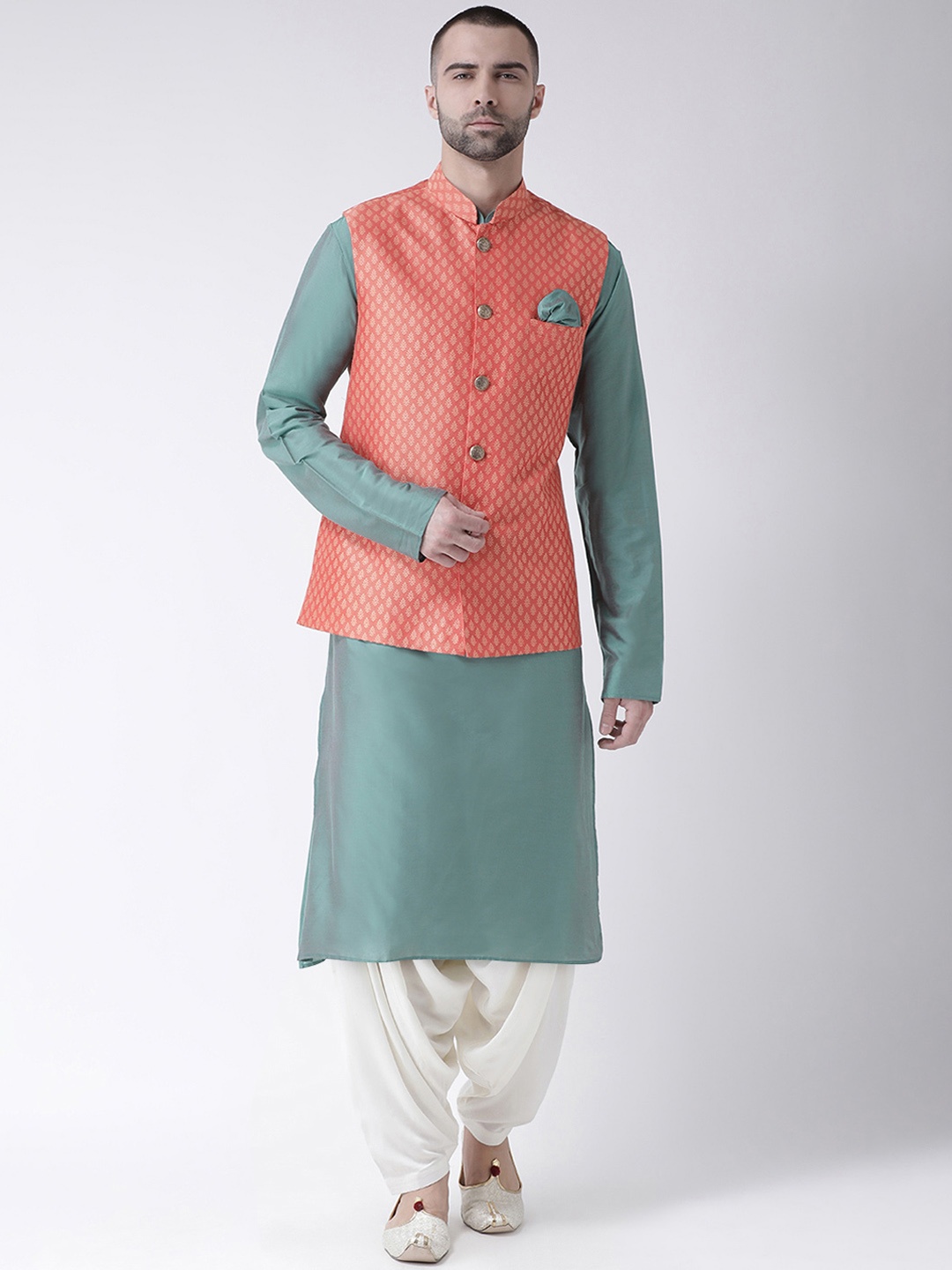 

KISAH Men Green & Off-White Jacquard Kurta Set