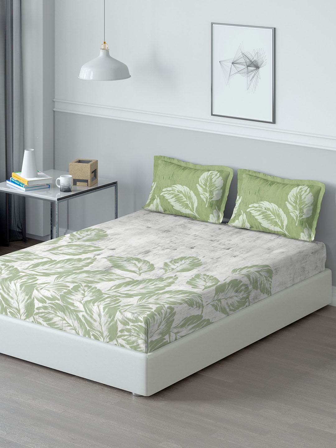 

DDecor Green & Off-White Floral 150 TC Cotton 1 King Bedsheet with 2 Pillow Covers