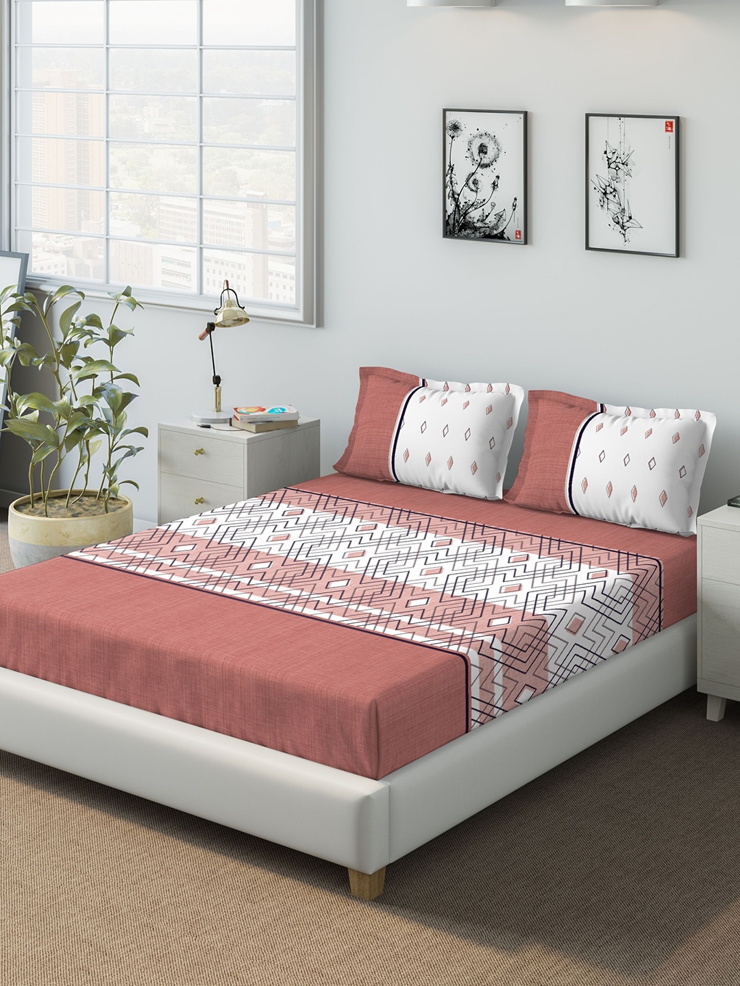 

DDecor Red Geometric 140 TC Cotton 1 Queen Bedsheet with 2 Pillow Covers