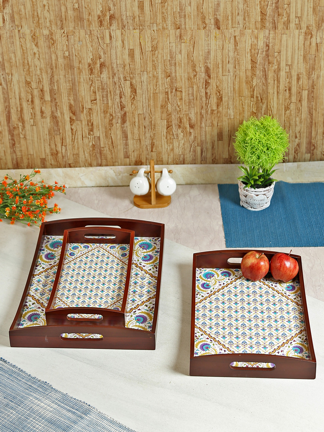 

Reinvention Factory Multicoloured Set of Three Rectangle Printed Serving Trays, Multi