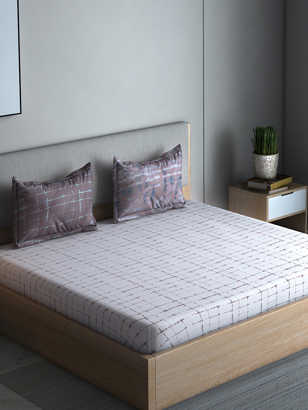 

Boutique Living India White Geometric 300 TC Cotton 1 Queen Bedsheet with 2 Pillow Covers