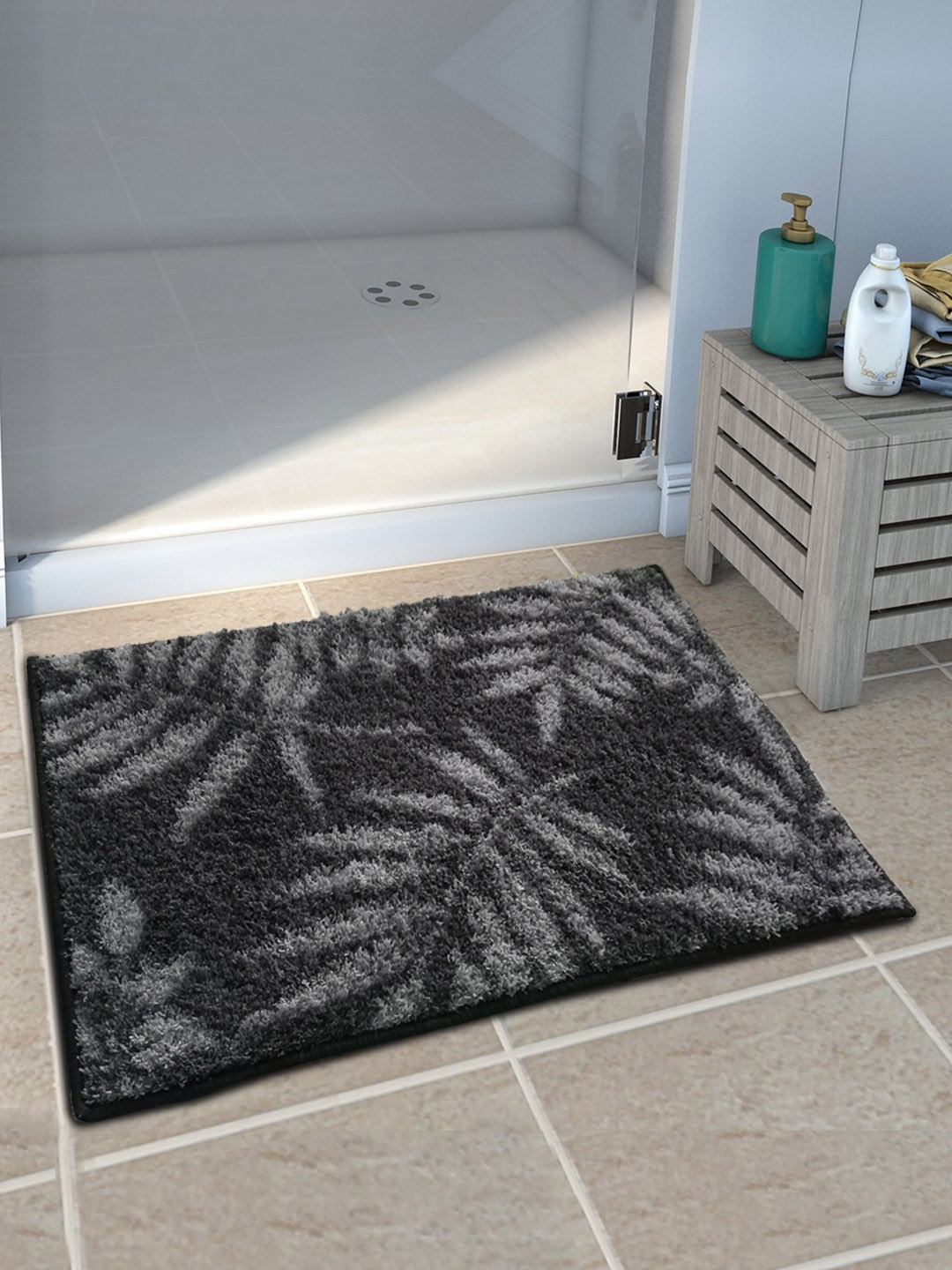 

Athom Trendz Set of 2 Grey Patterned Anti Slip Bath Rugs