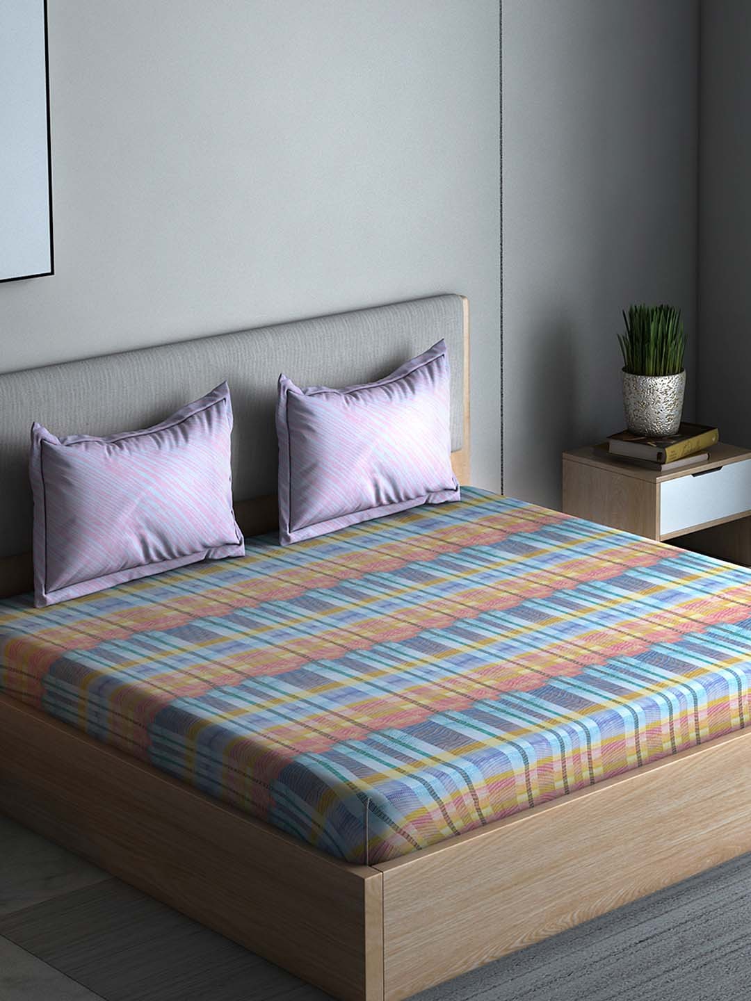 

Boutique Living India Blue Geometric 210 TC Cotton 1 Queen Bedsheet with 2 Pillow Covers