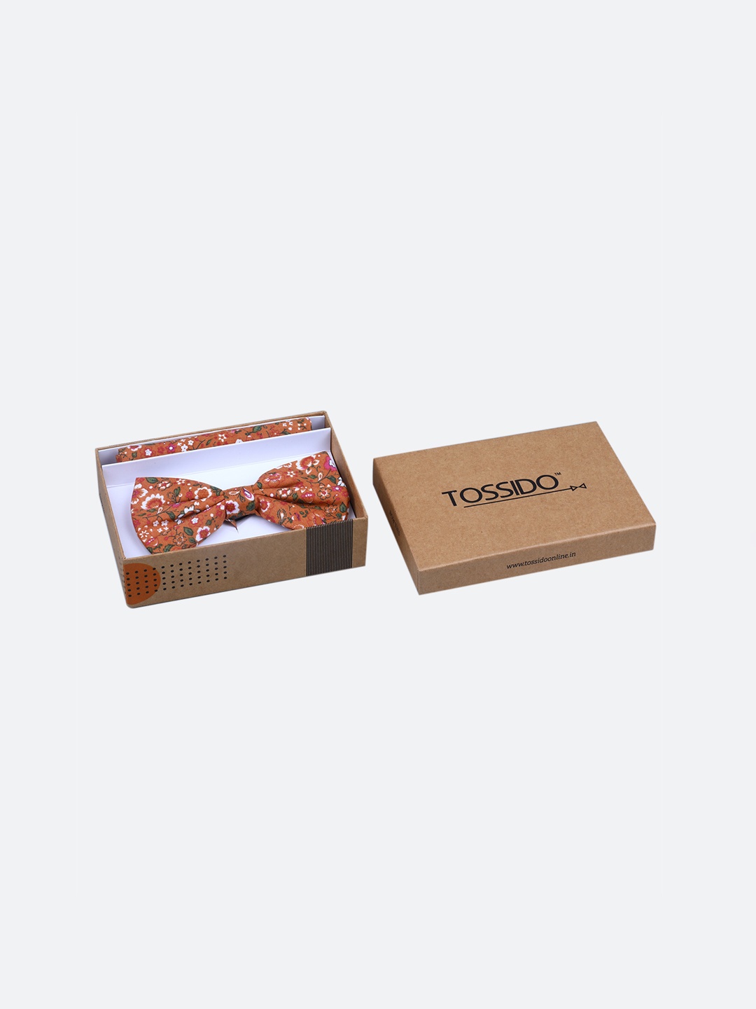 

Tossido Brown Printed Bow Tie & Pocket Square