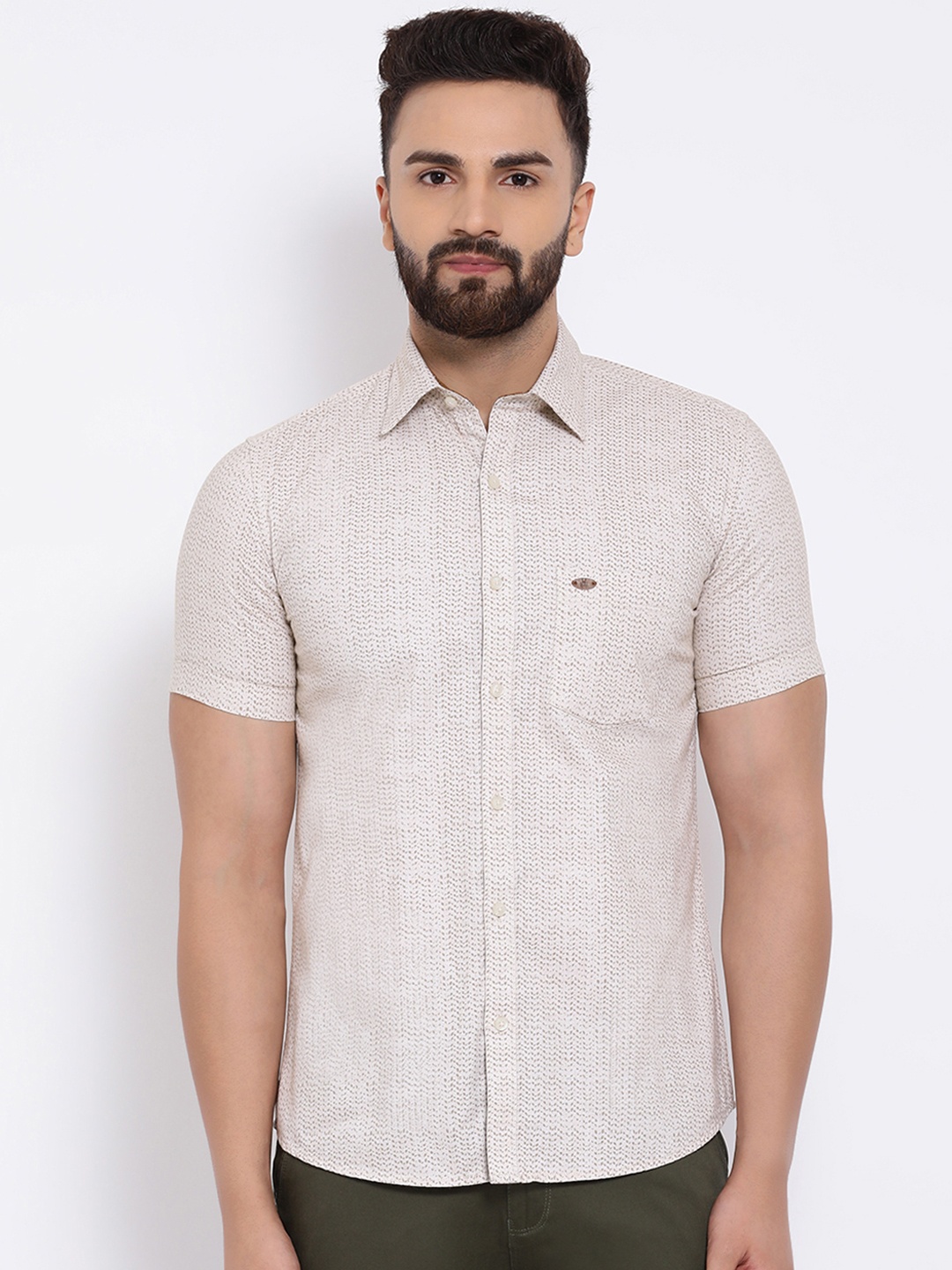 

Crimsoune Club Men Beige & Off-White Slim Fit Self Design Casual Shirt