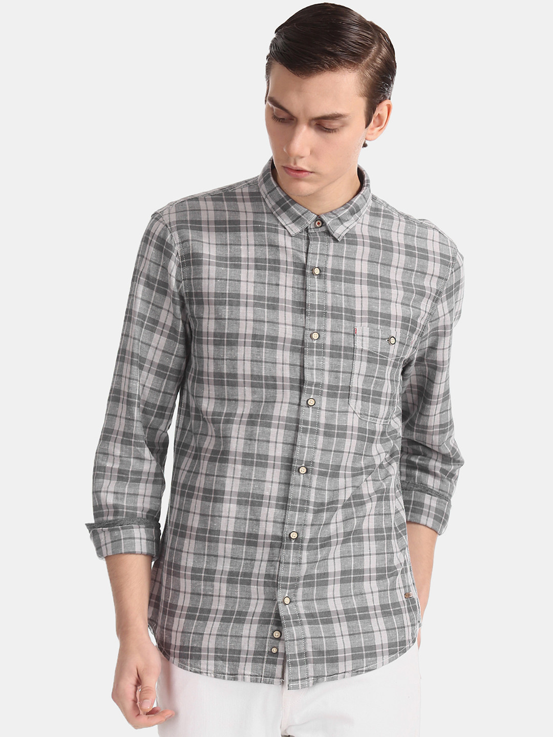 

Cherokee Men Grey Regular Fit Checked Casual Shirt