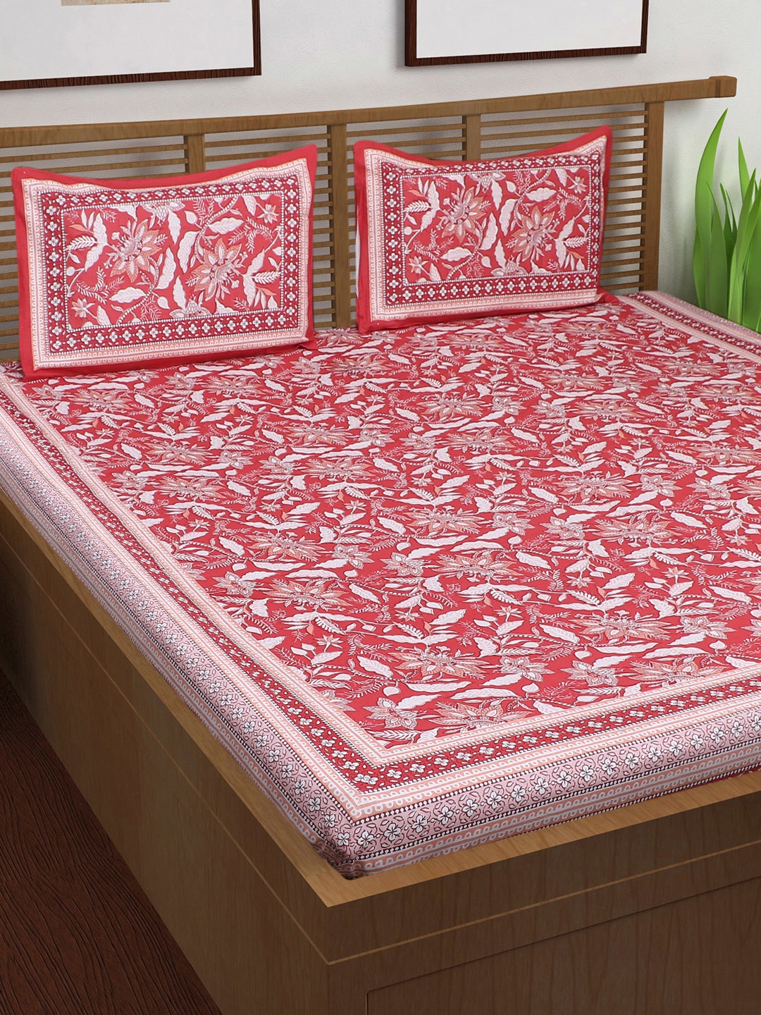 

VarEesha Red Floral 180 TC Cotton 1 King Bedsheet with 2 Pillow Covers