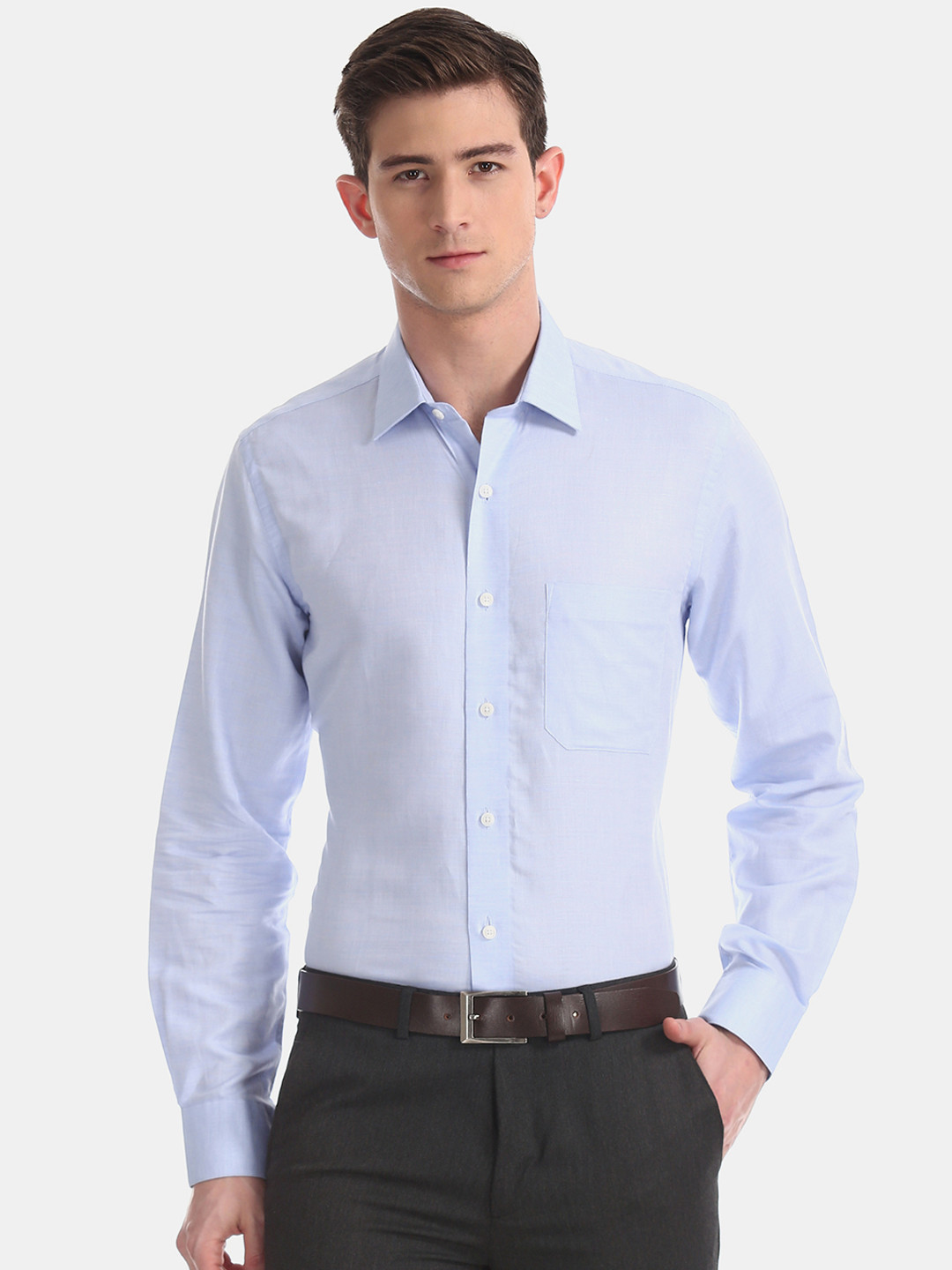 

Arrow Men Blue Regular Fit Solid Formal Shirt