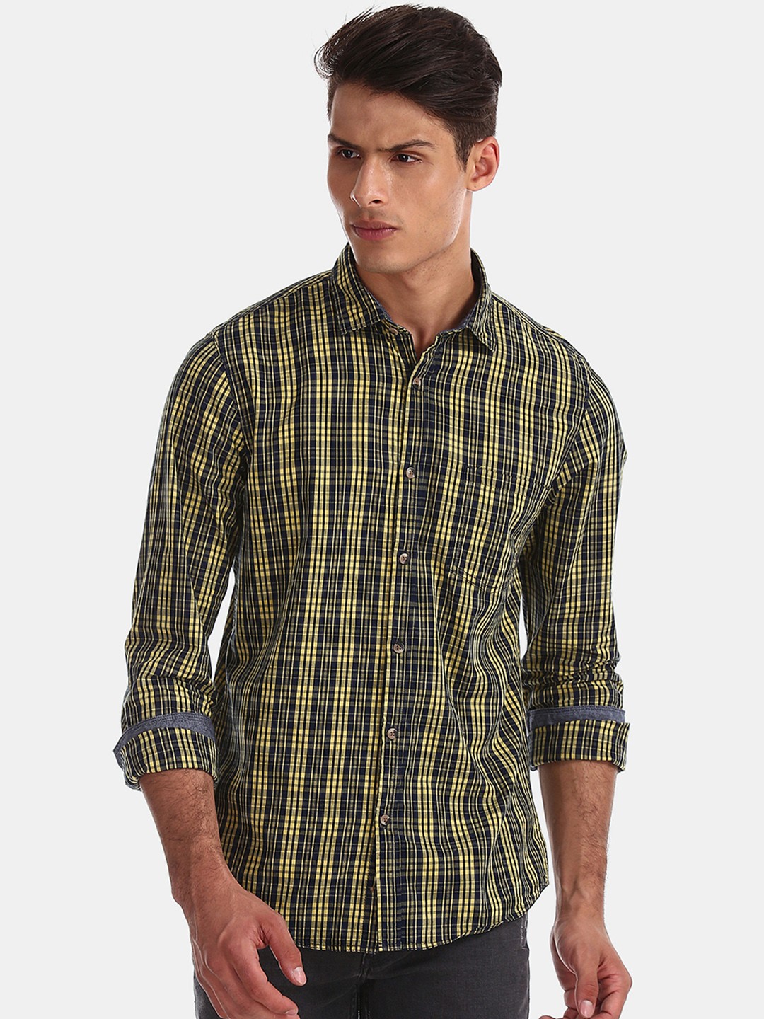 

Ruggers Men Yellow Regular Fit Checked Casual Shirt