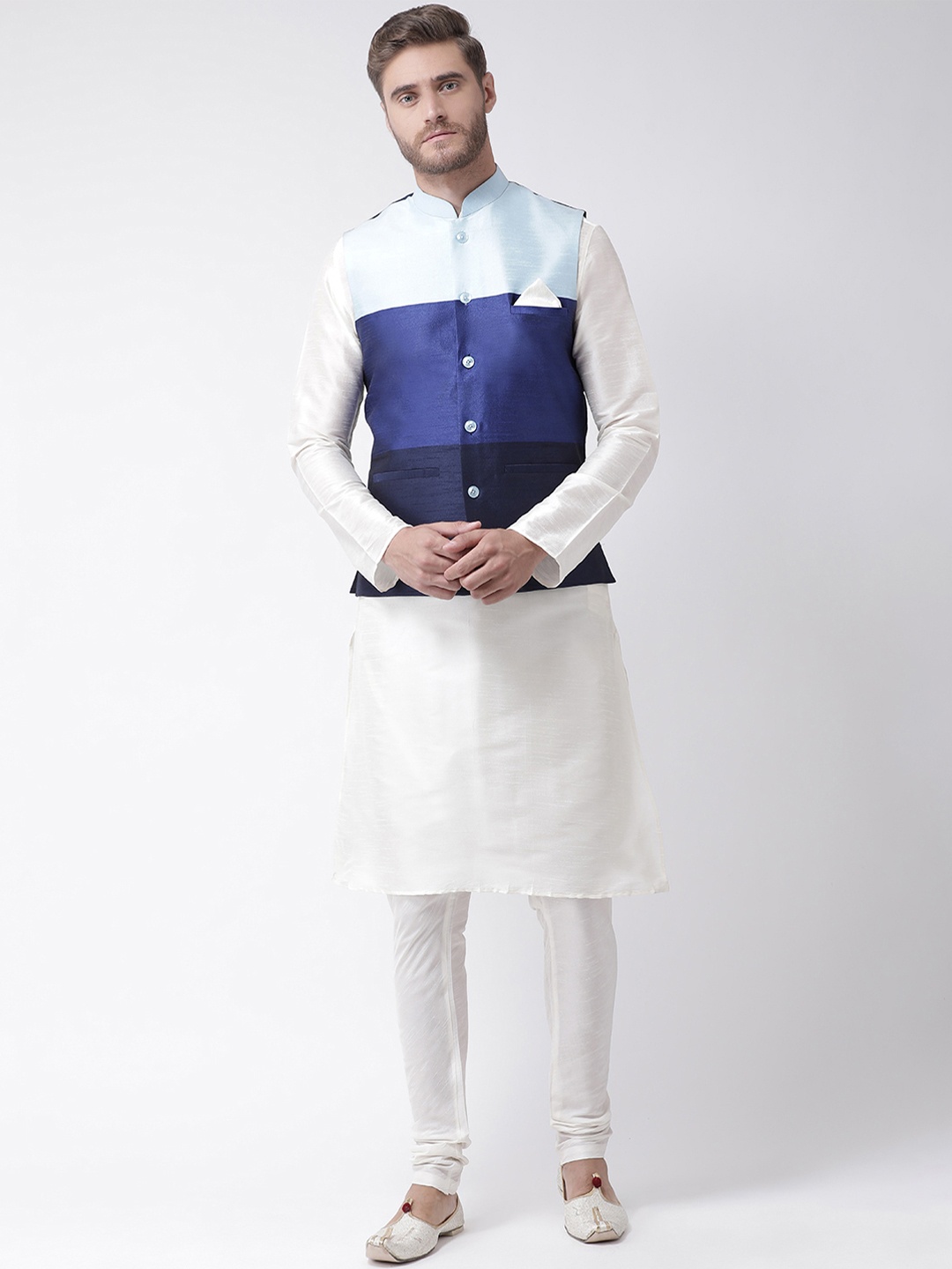 

DEYANN Men Blue & Off-White Colourblocked Kurta with Churidar