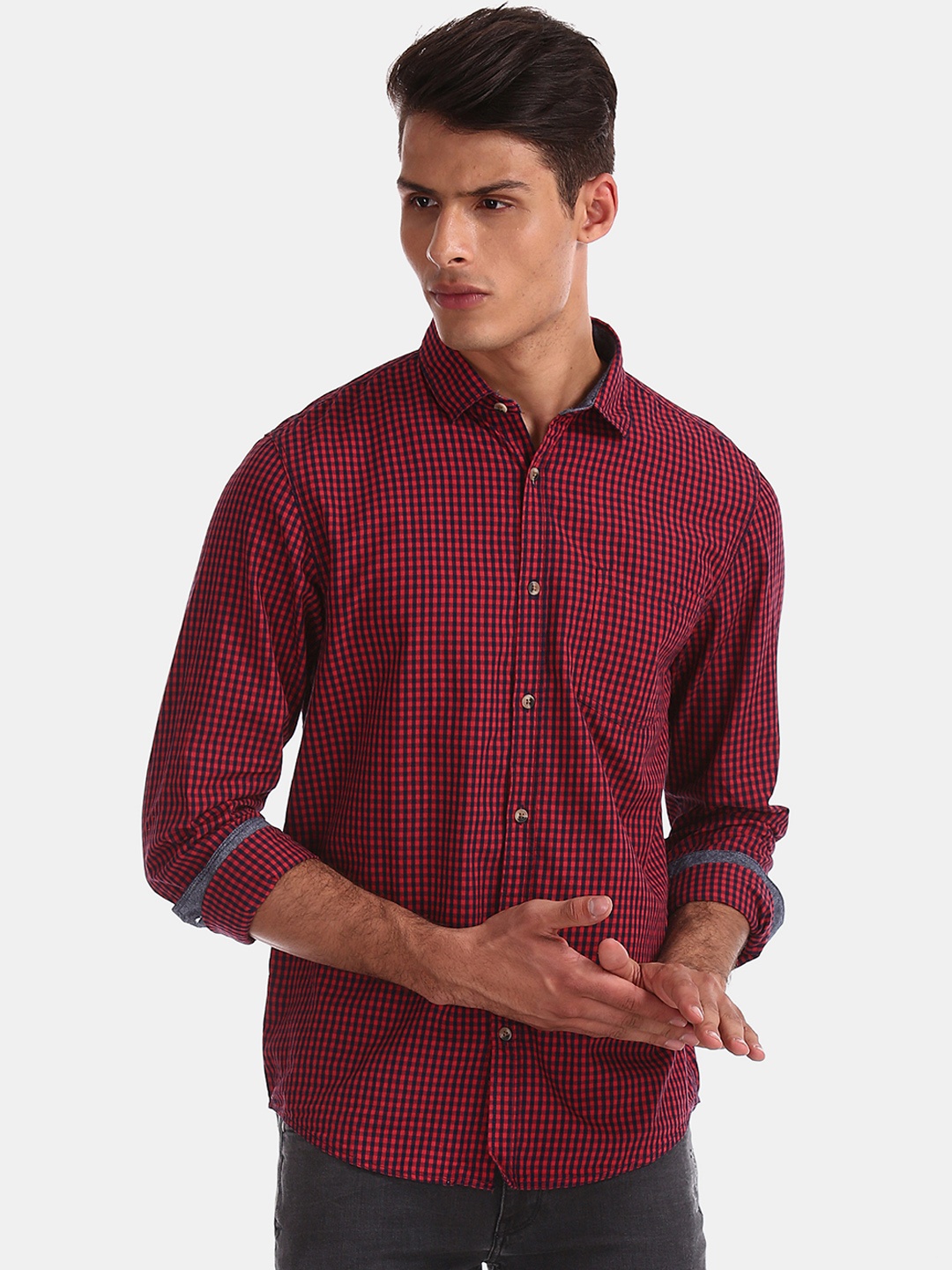 

Ruggers Men Red Regular Fit Checked Casual Shirt