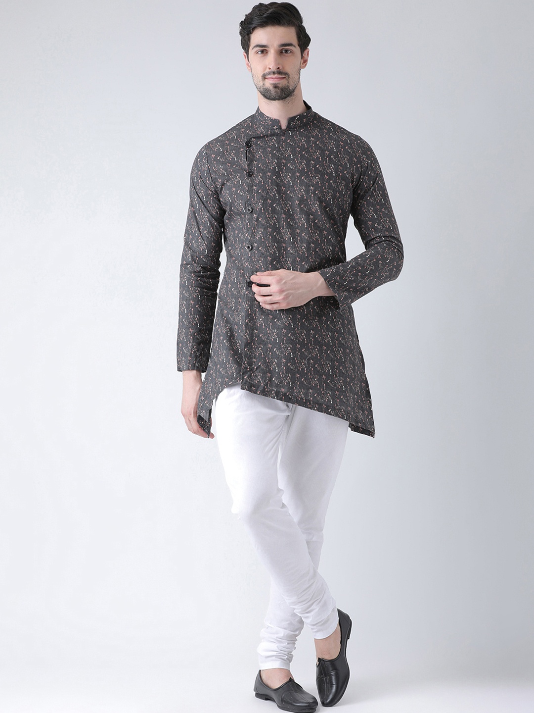 

DEYANN Men Black & White Printed Kurta with Churidar