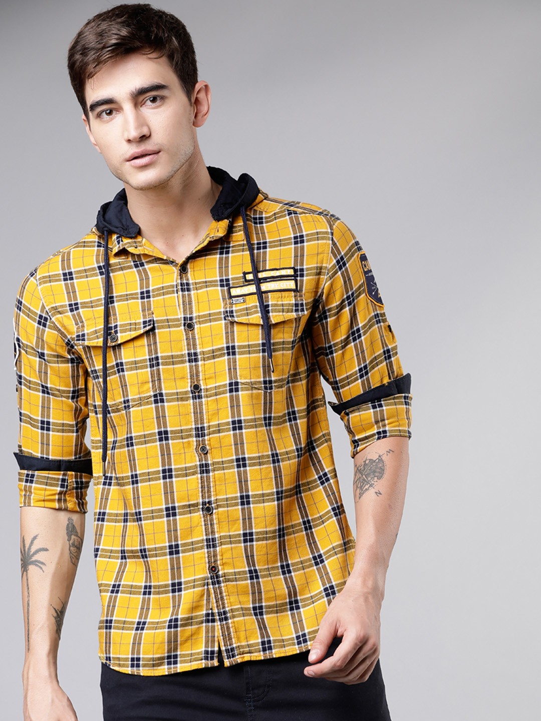 

LOCOMOTIVE Men Yellow & Navy Blue Slim Fit Yarn Dyed Checked Casual Shirt