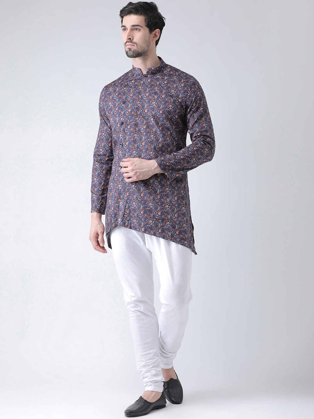 

DEYANN Men Navy Blue & White Printed Kurta with Churidar