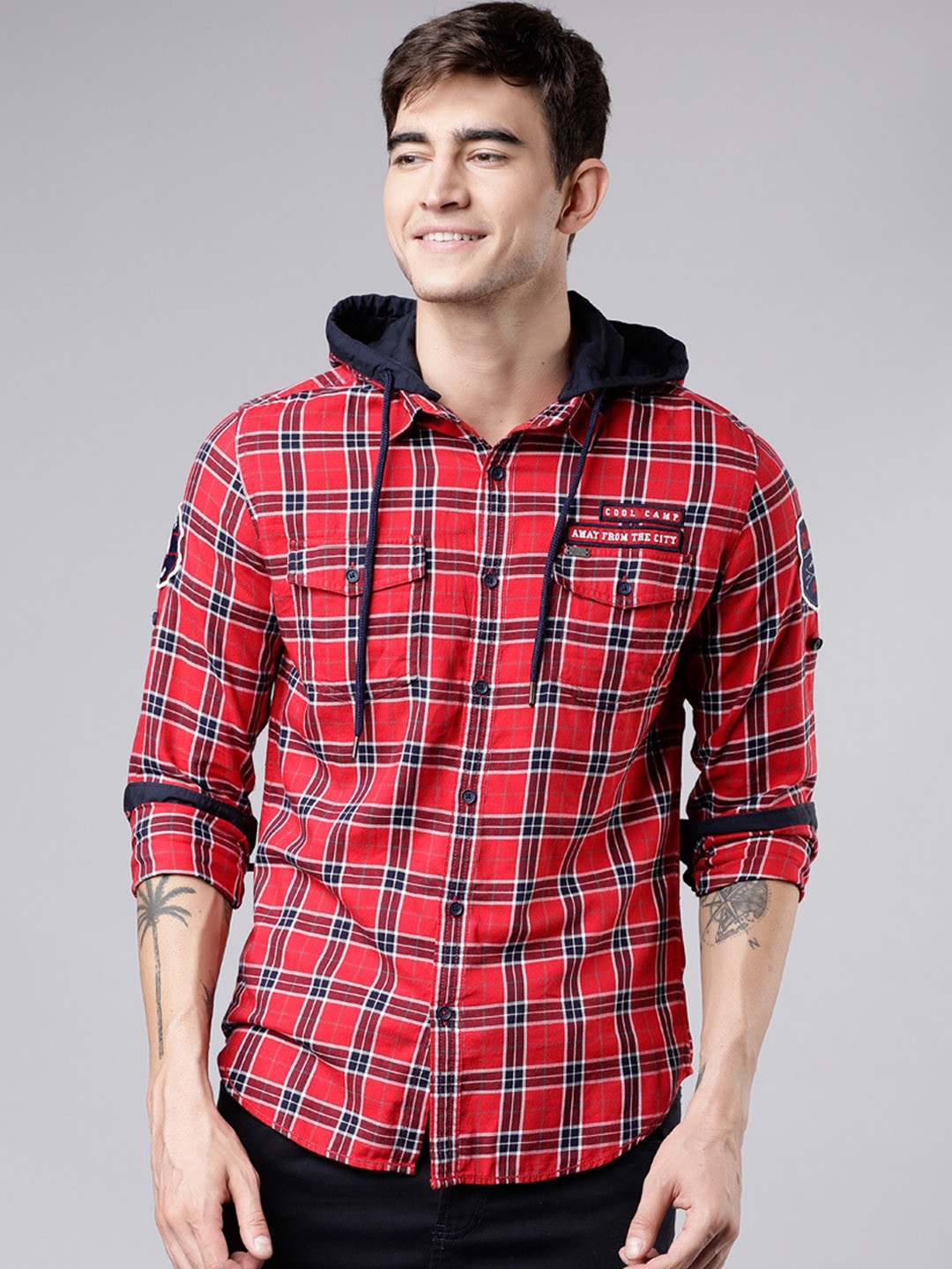 

LOCOMOTIVE Men Red & Navy Blue Slim Fit Checked Hooded Casual Shirt