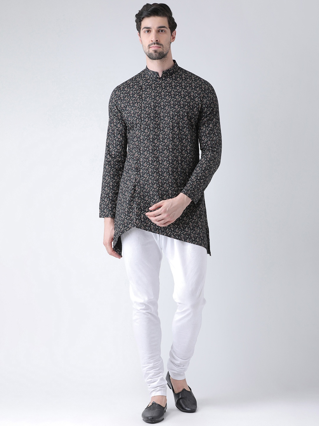 

DEYANN Men Black & White Printed Kurta with Churidar