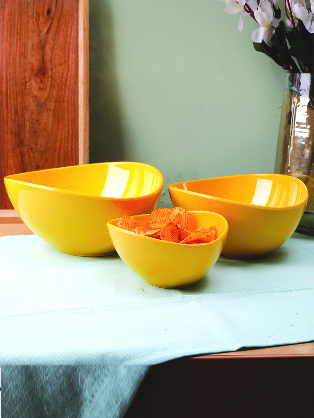 

Servewell Set of 3 Yellow Solid Melamine Bowls
