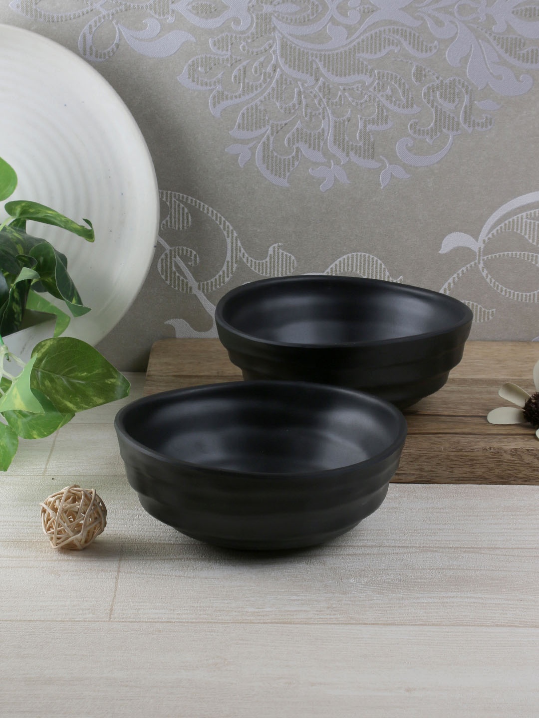 

Servewell Black 2-Pieces Solid Melamine Bowls Set