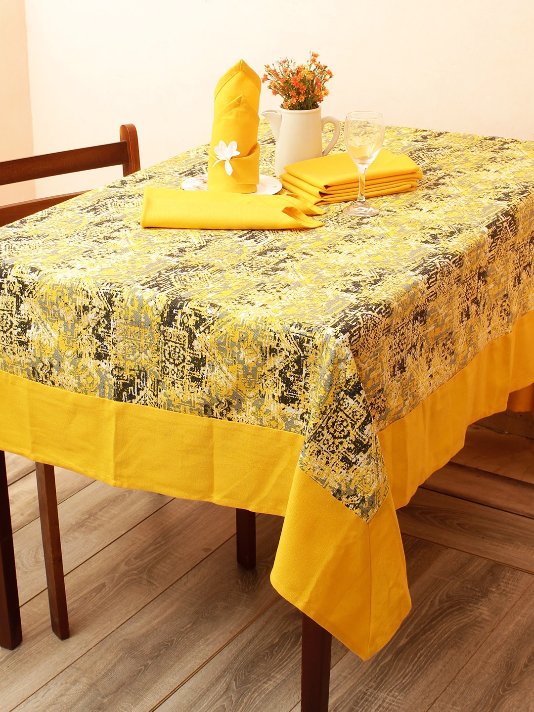 

Soumya Yellow Printed Table Cover With Set of 6 Napkins