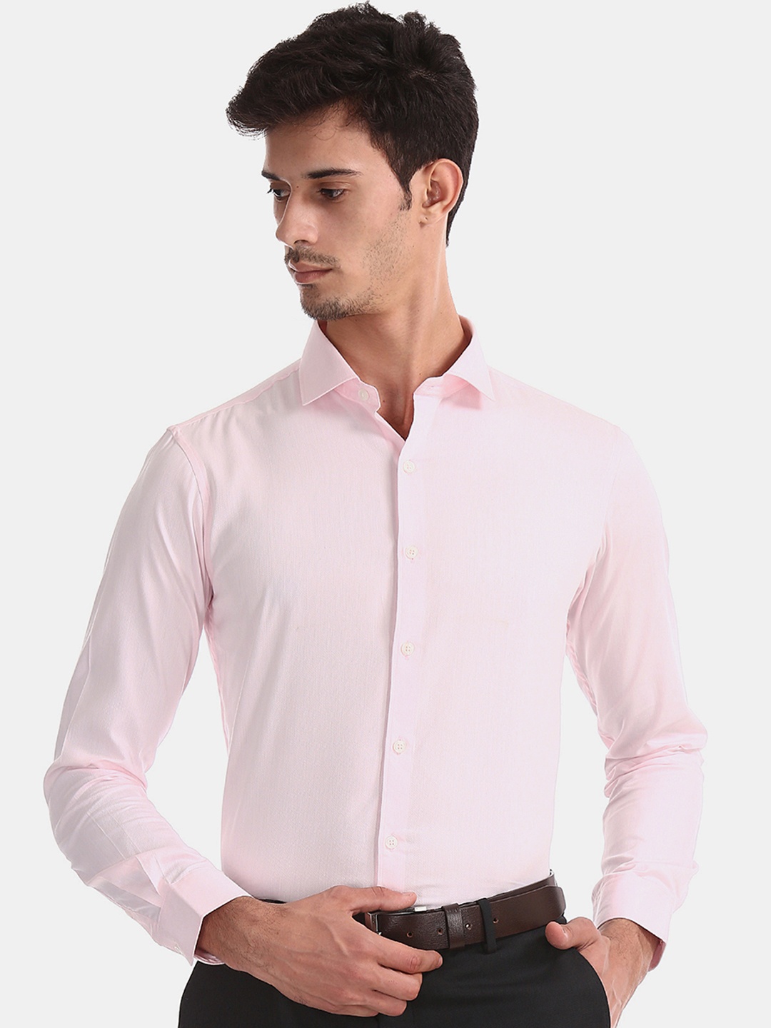 

Excalibur Men Pink Slim Fit Self Design Formal Shirt