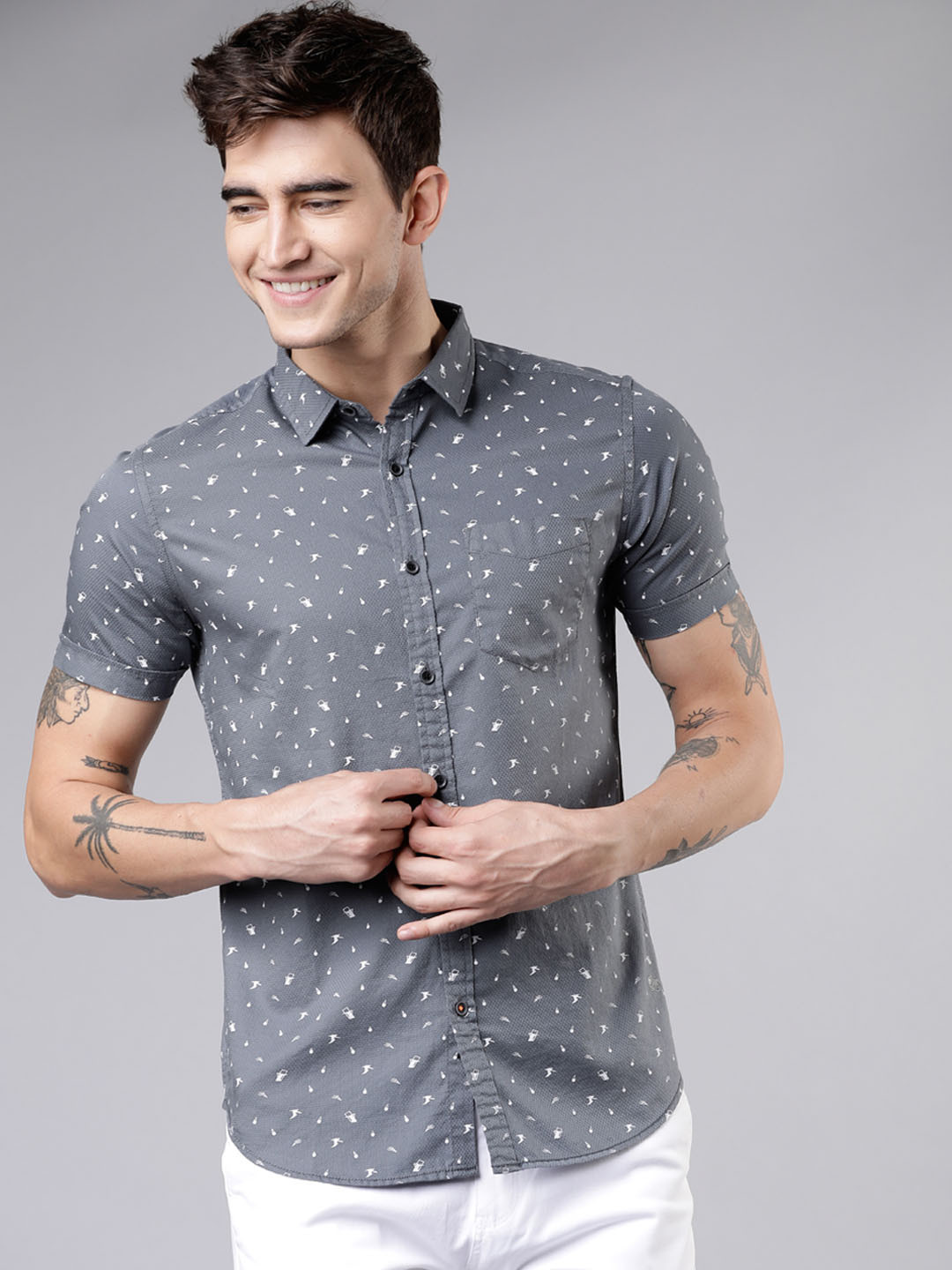 

LOCOMOTIVE Men Grey & White Slim Fit Printed Casual Shirt