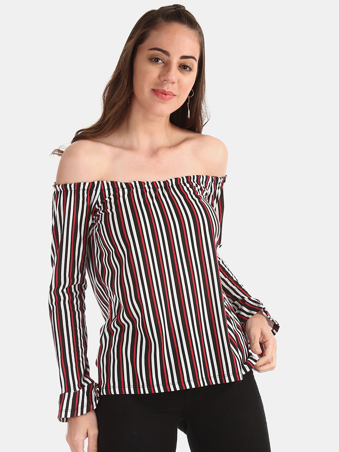 

Sugr Women Black Striped Top