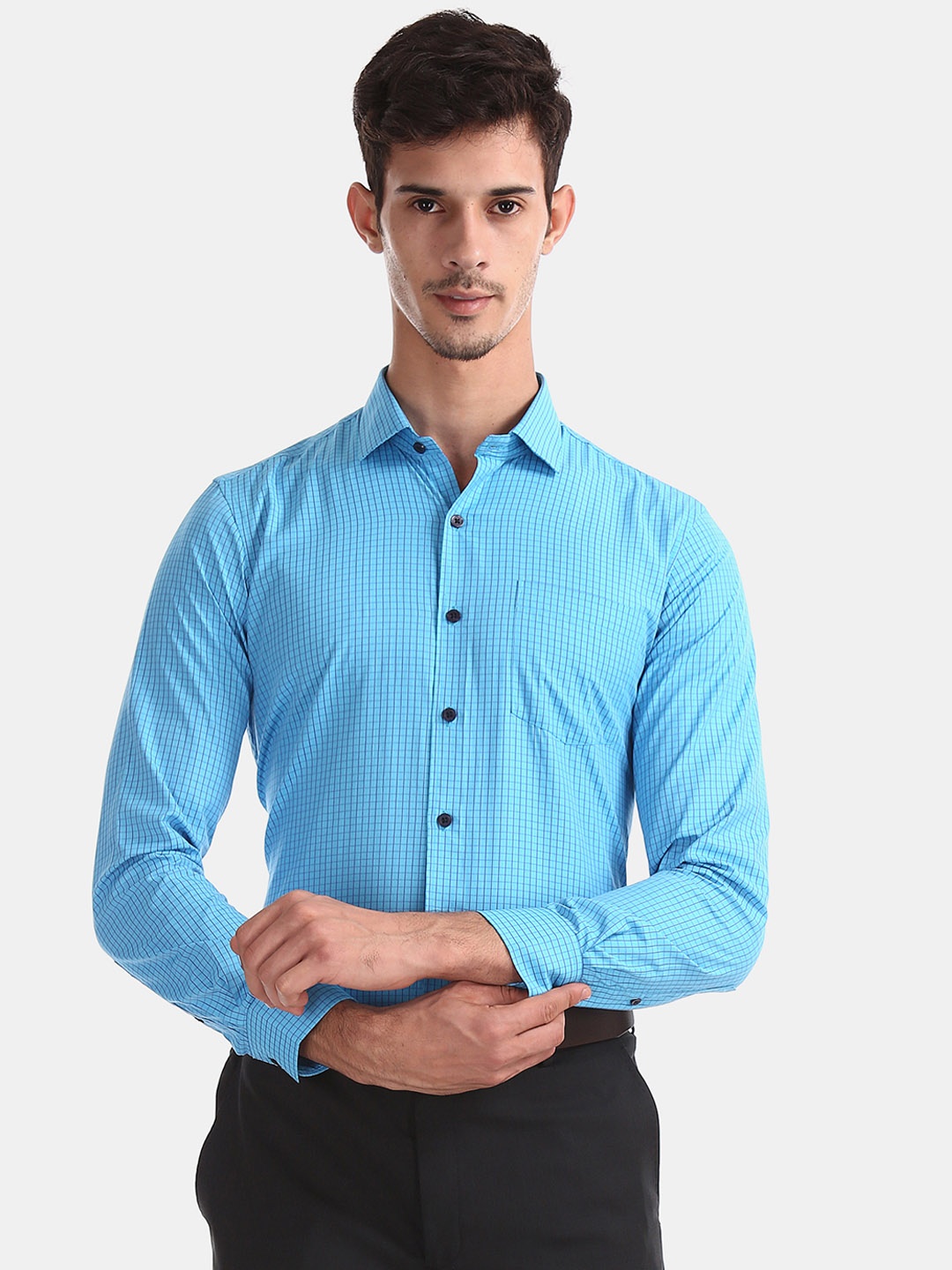

Excalibur Men Blue Slim Fit Checked Formal Shirt