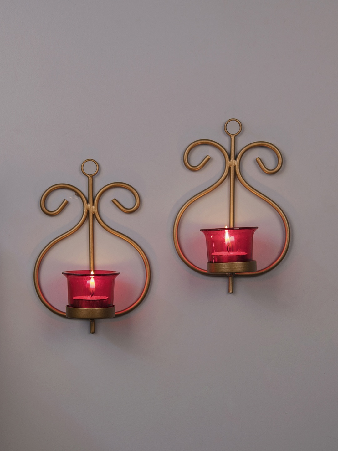 

Homesake Set of 4 Gold-Toned & Red Candle Holders With Candles