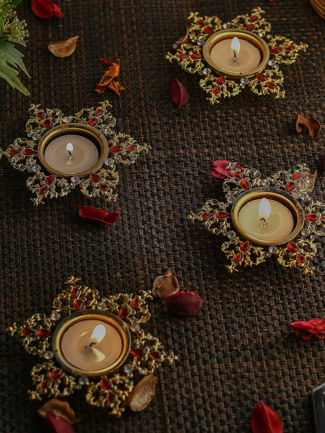 

Homesake Red & Gold-Toned Set of 4 Tea Light Crystal Candle Holder