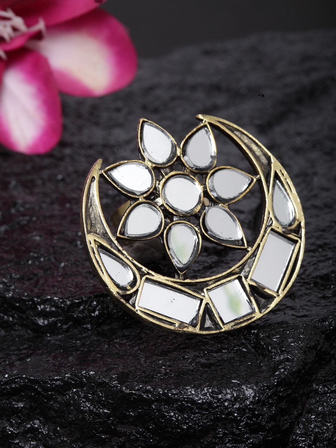 

Women Gold-Plated Afghan Design Adjustable Finger Ring