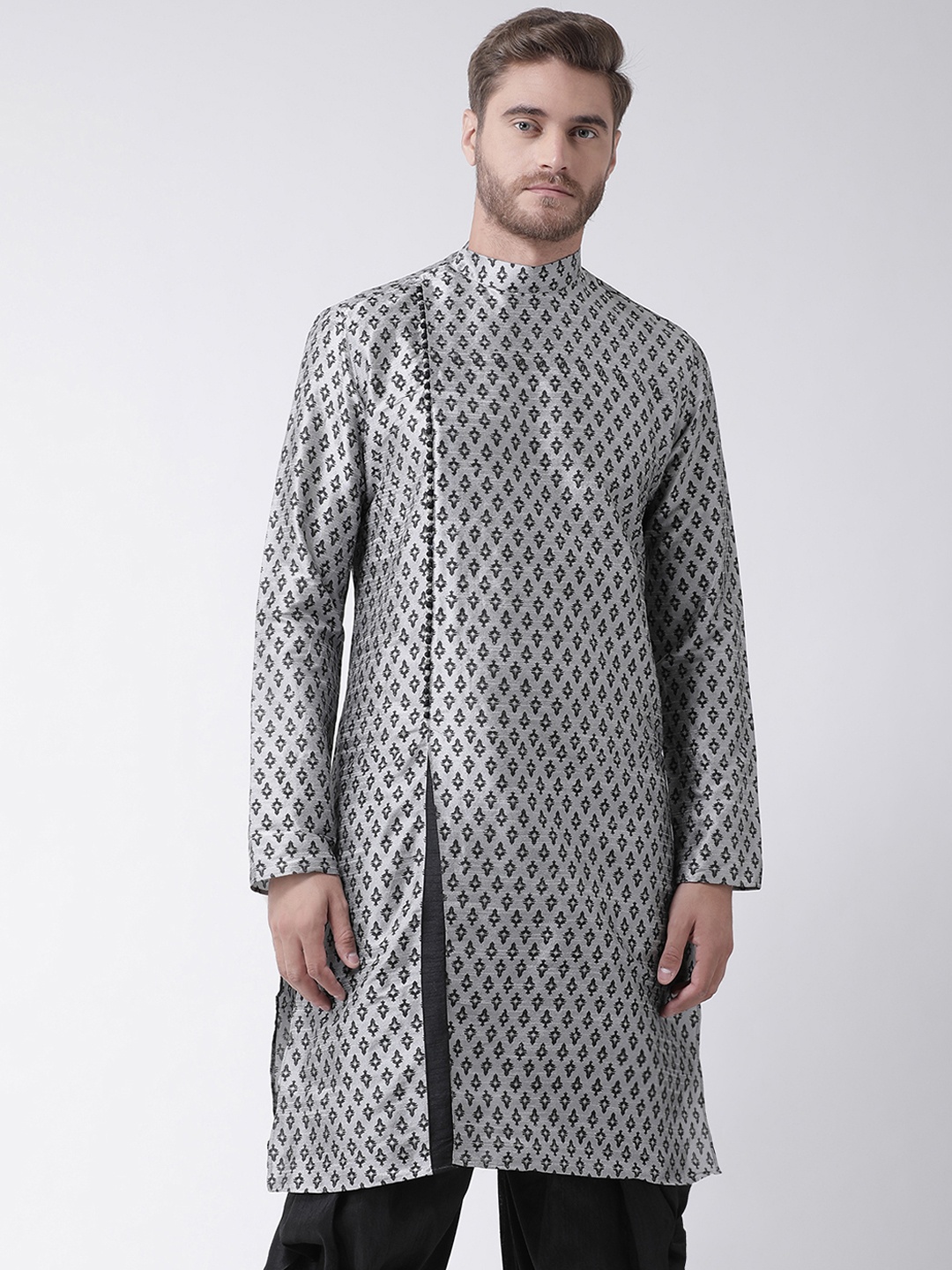

DEYANN Men Silver-Toned & Black Printed Straight Kurta