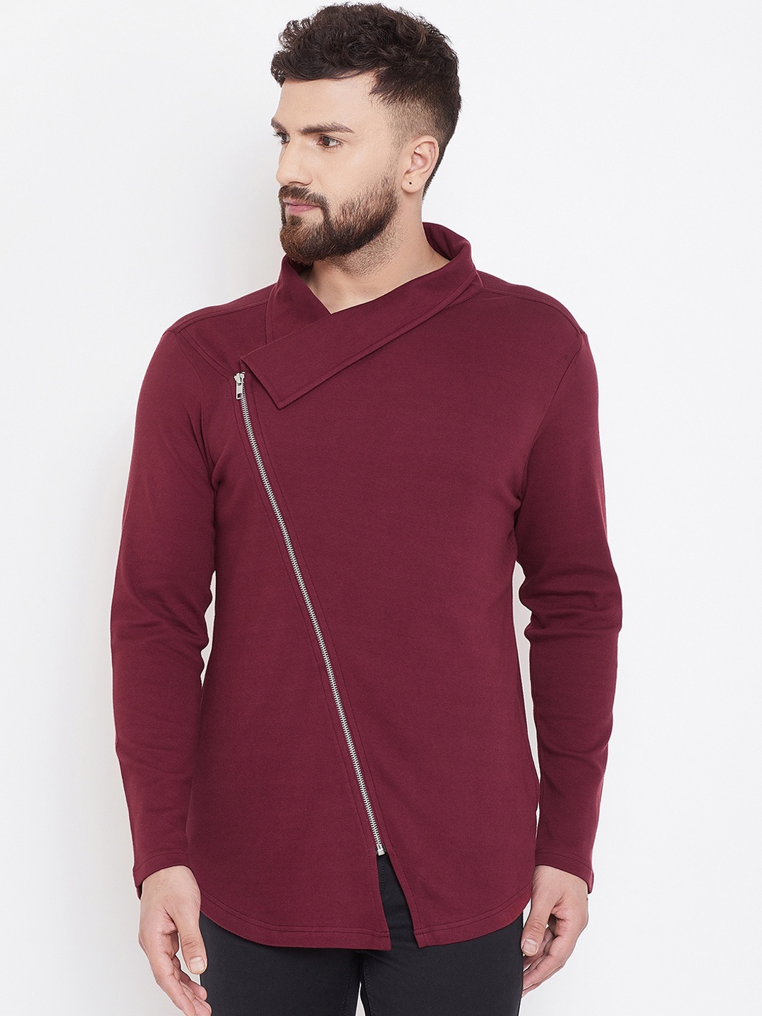 

Hypernation Men Maroon Solid Zipper Pure Cotton T-shirt