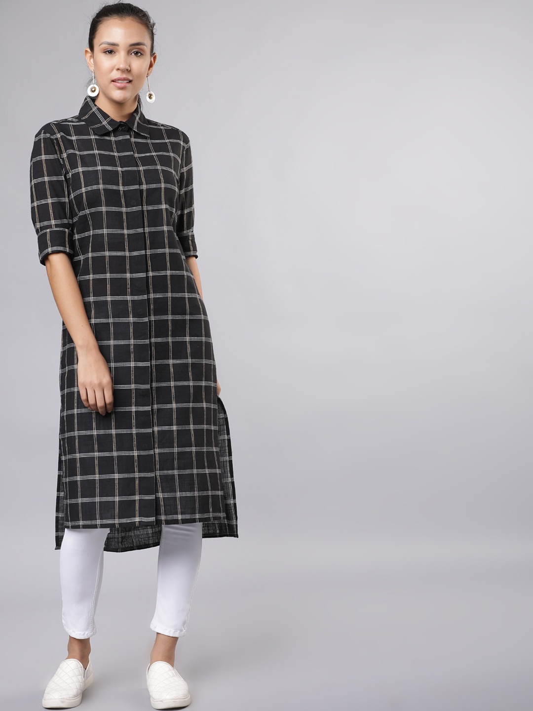 

Vishudh Women Black & White Checked Straight Kurta