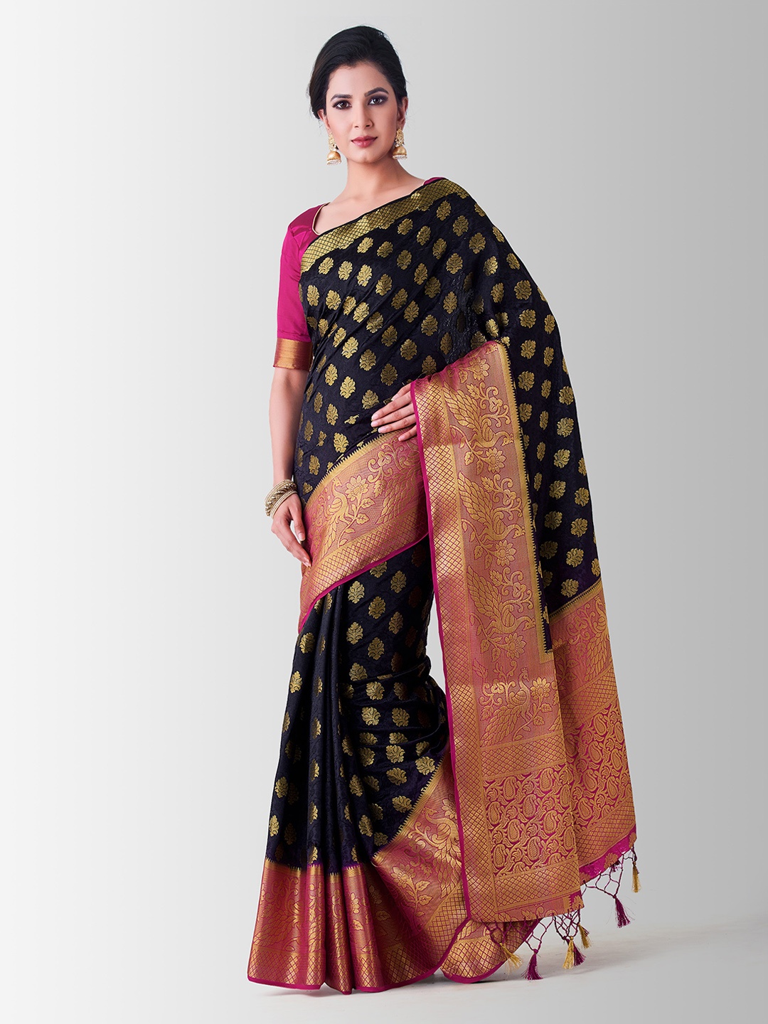 

Mitera Black & Gold-Toned Art Silk Woven Design Kanjeevaram Saree