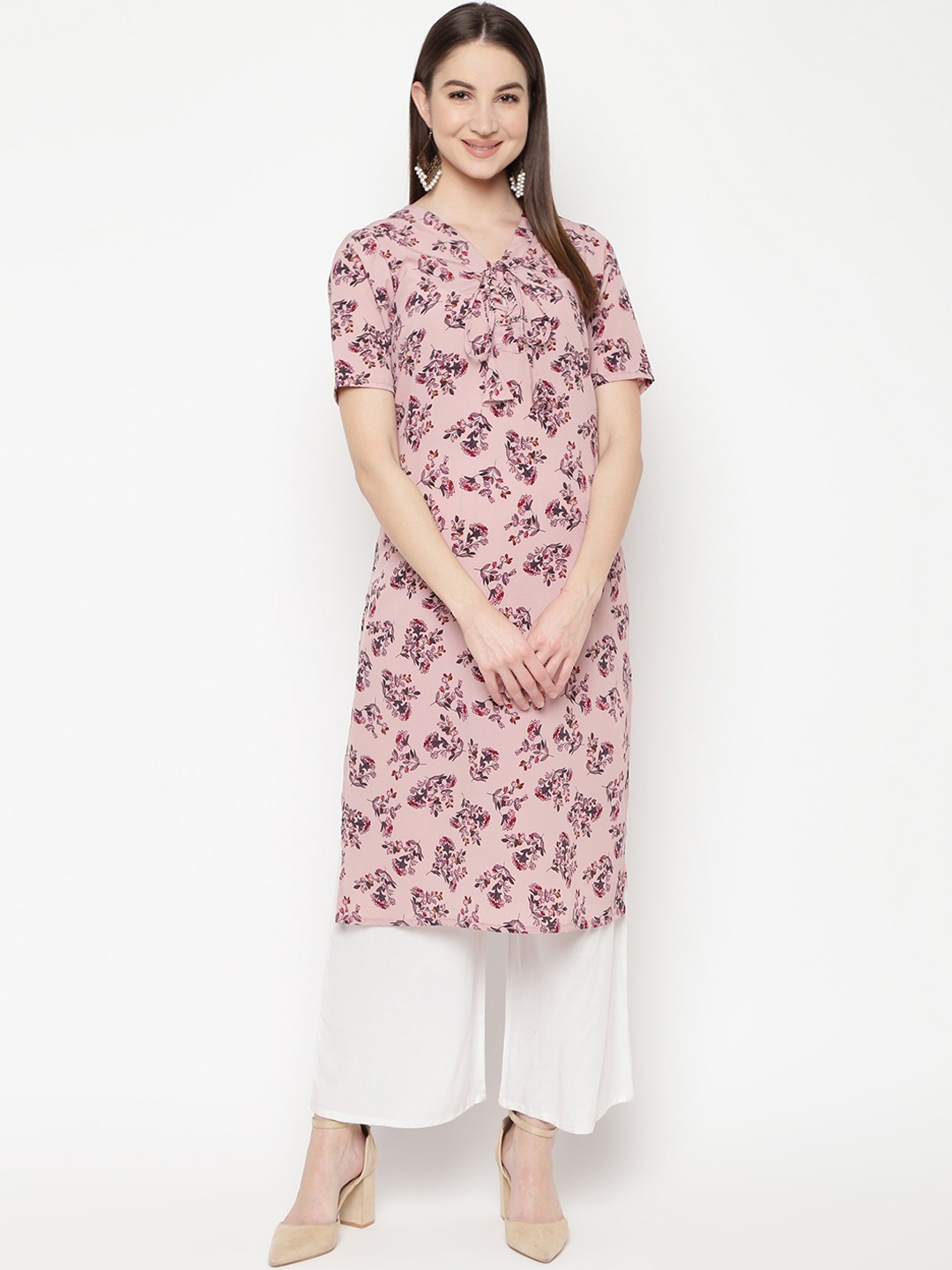 

Napra Women Pink Floral Printed Straight Kurta