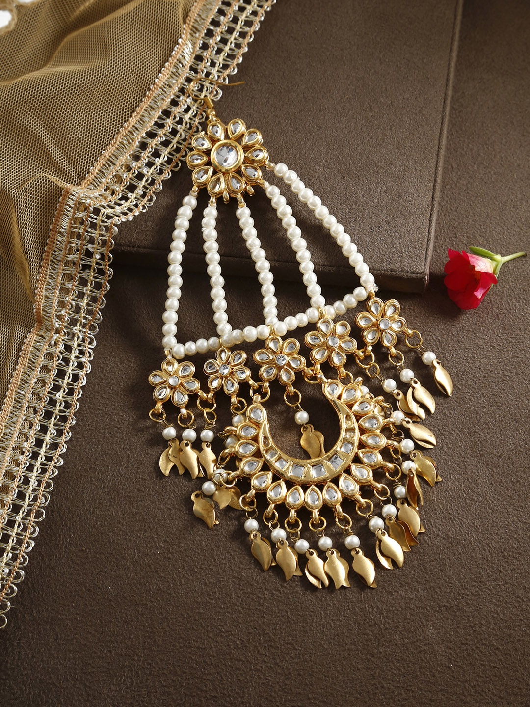 

Bamboo Tree Jewels Gold-Toned Maang Tika