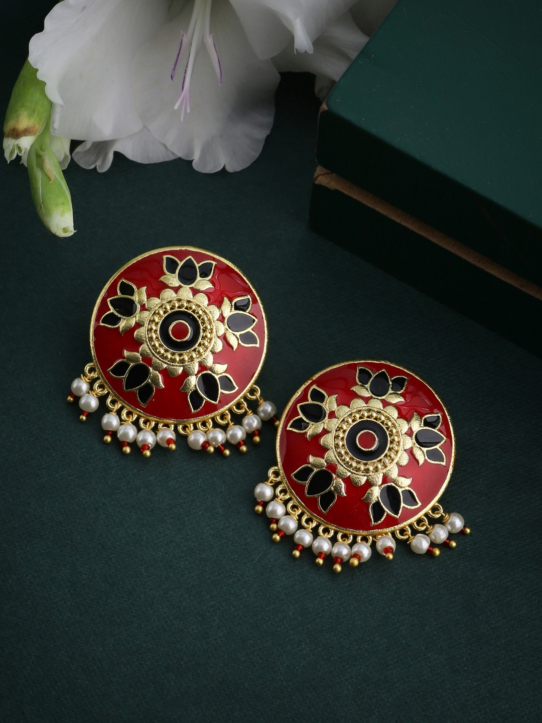 

Voylla Gold-Toned & Red Circular Studs
