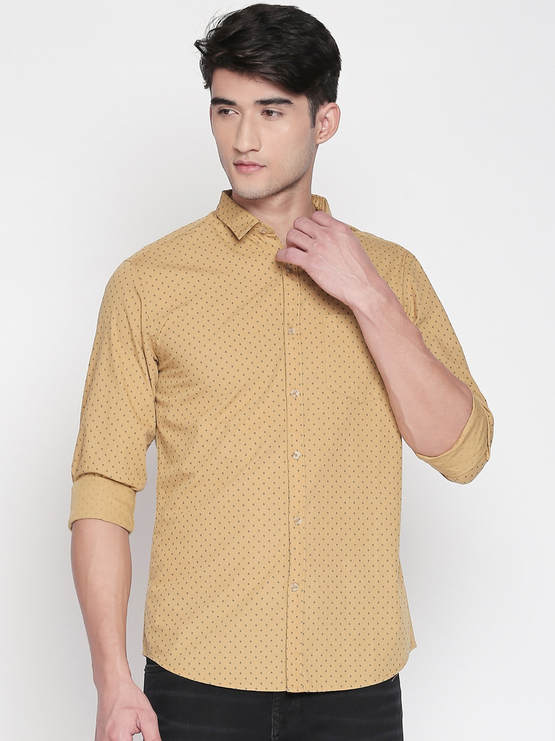 

BYFORD by Pantaloons Men Beige Printed Slim Fit Casual Shirt