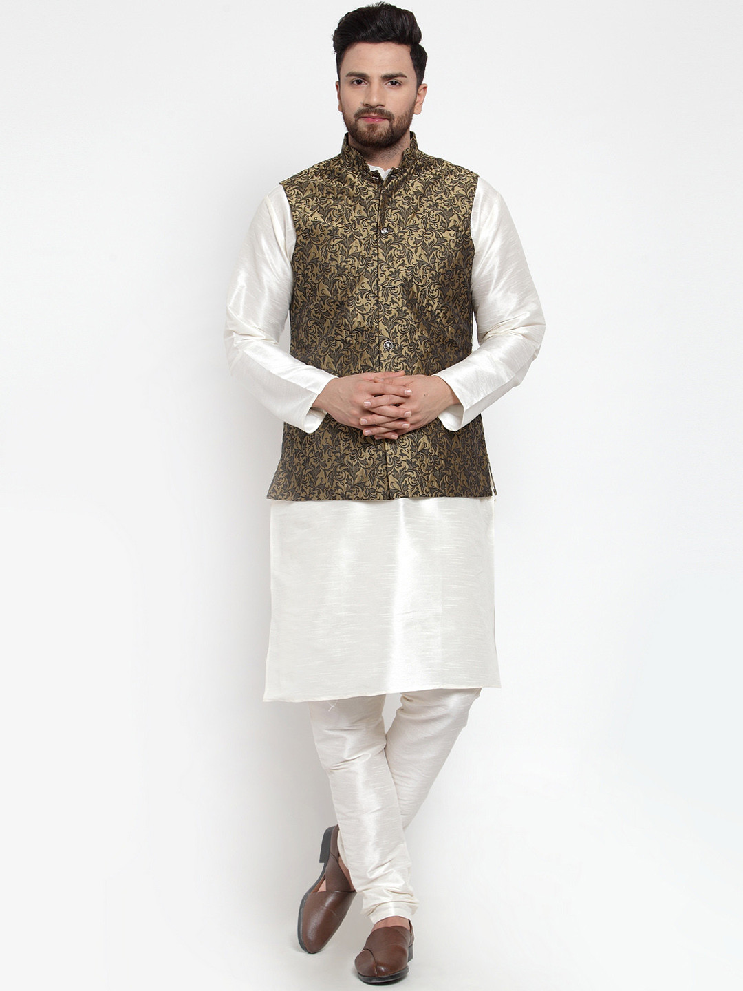

Jompers Men Off-White & Gold-Toned Solid Kurta Set