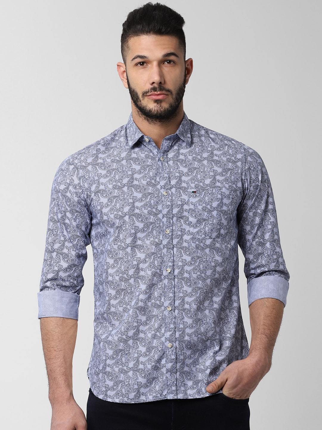 

Peter England Casuals Men Blue & Black Slim Fit Printed Casual Shirt