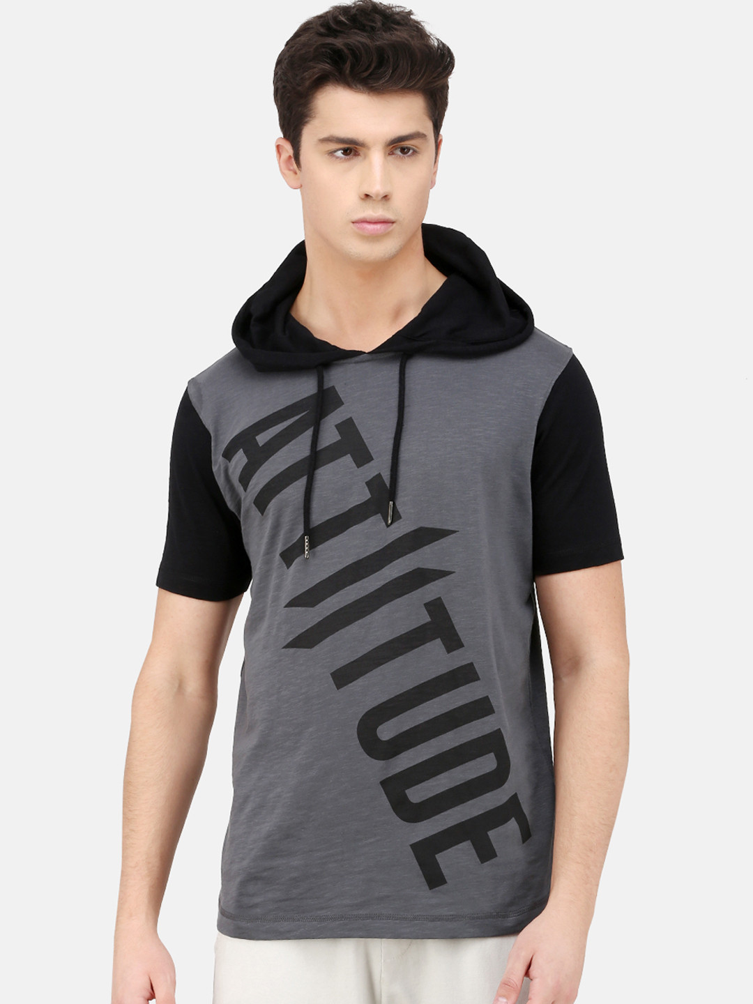 

ATTIITUDE Men Grey & Black Printed Hood Slim Fit T-shirt