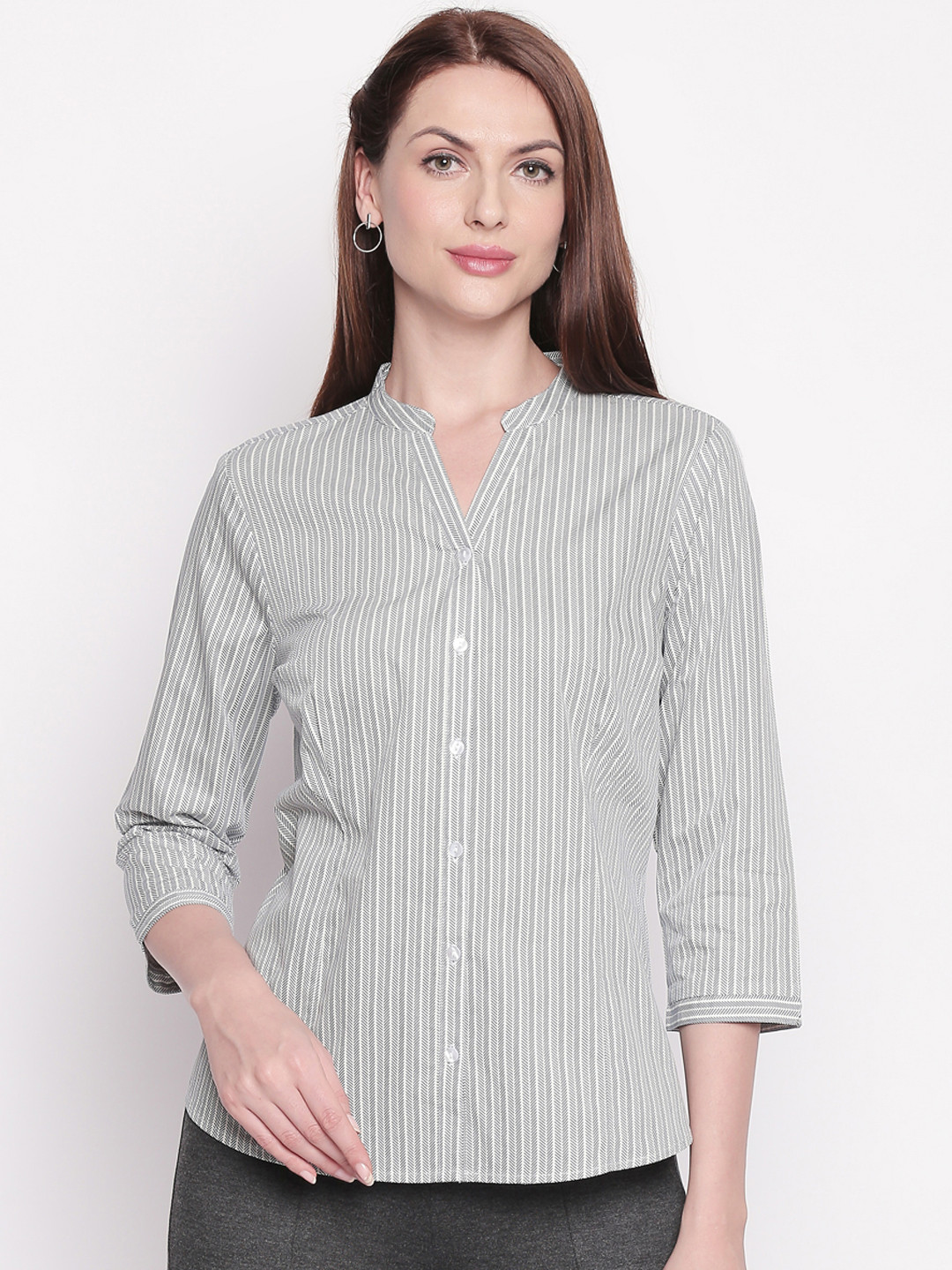 

Annabelle by Pantaloons Women White & Black Regular Fit Printed Casual Shirt