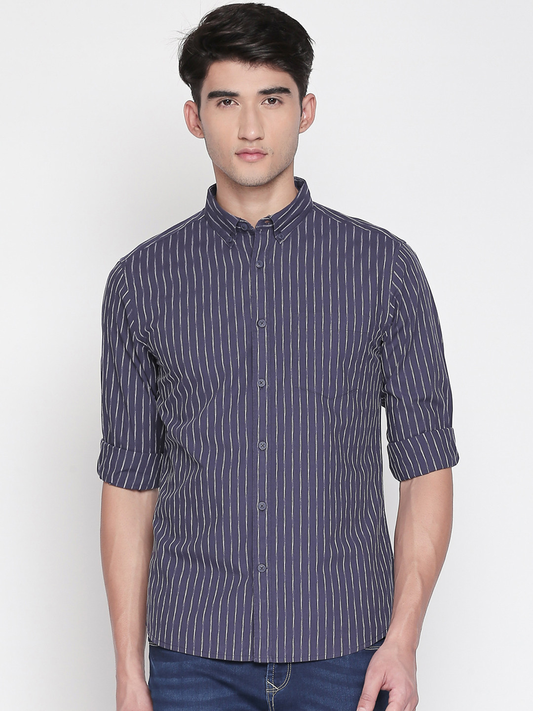 

BYFORD by Pantaloons Men Navy Blue & White Slim Fit Striped Casual Shirt