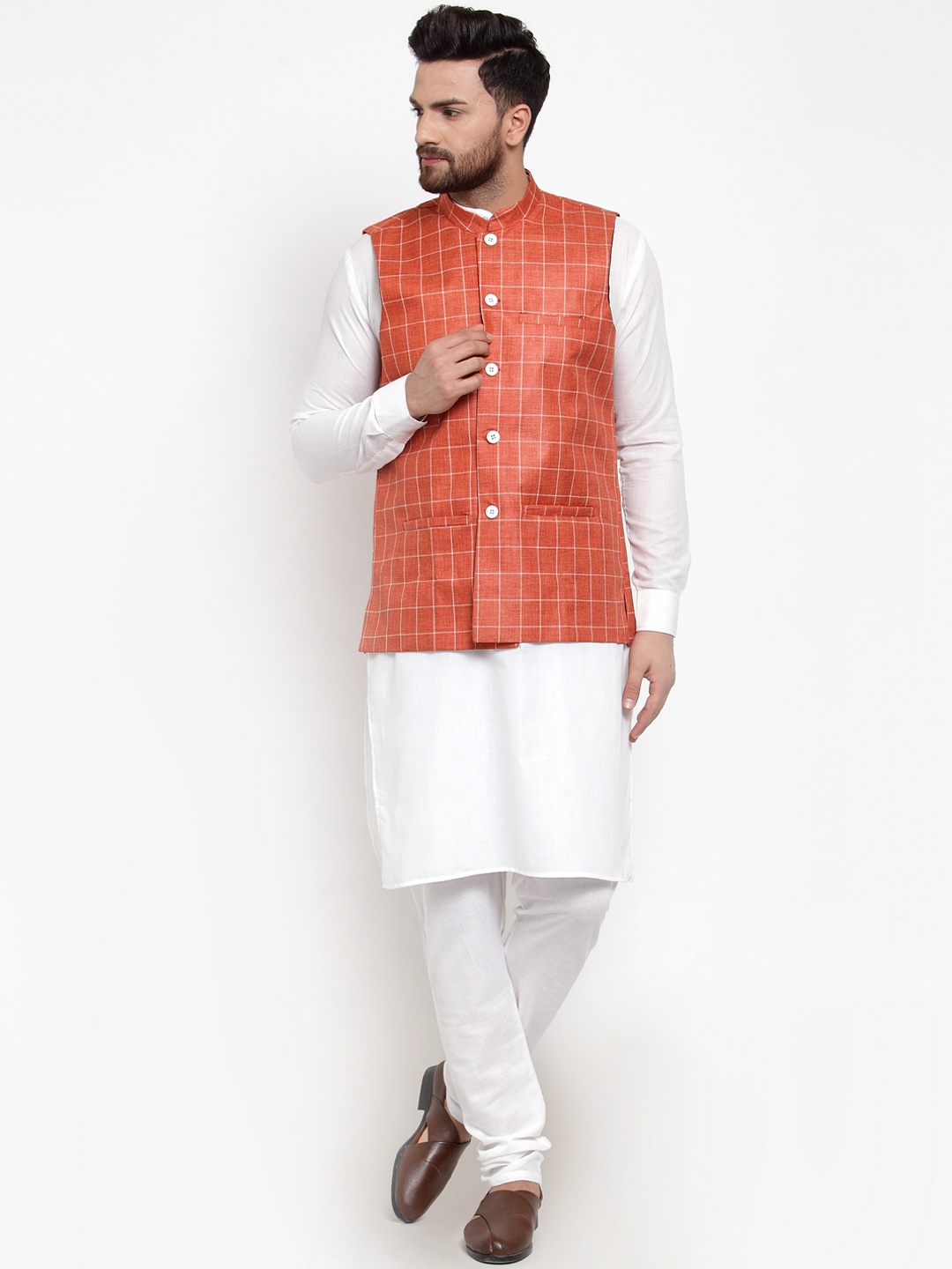 

Jompers Men White & Peach-Coloured Solid Kurta with Churidar & Nehru Jacket