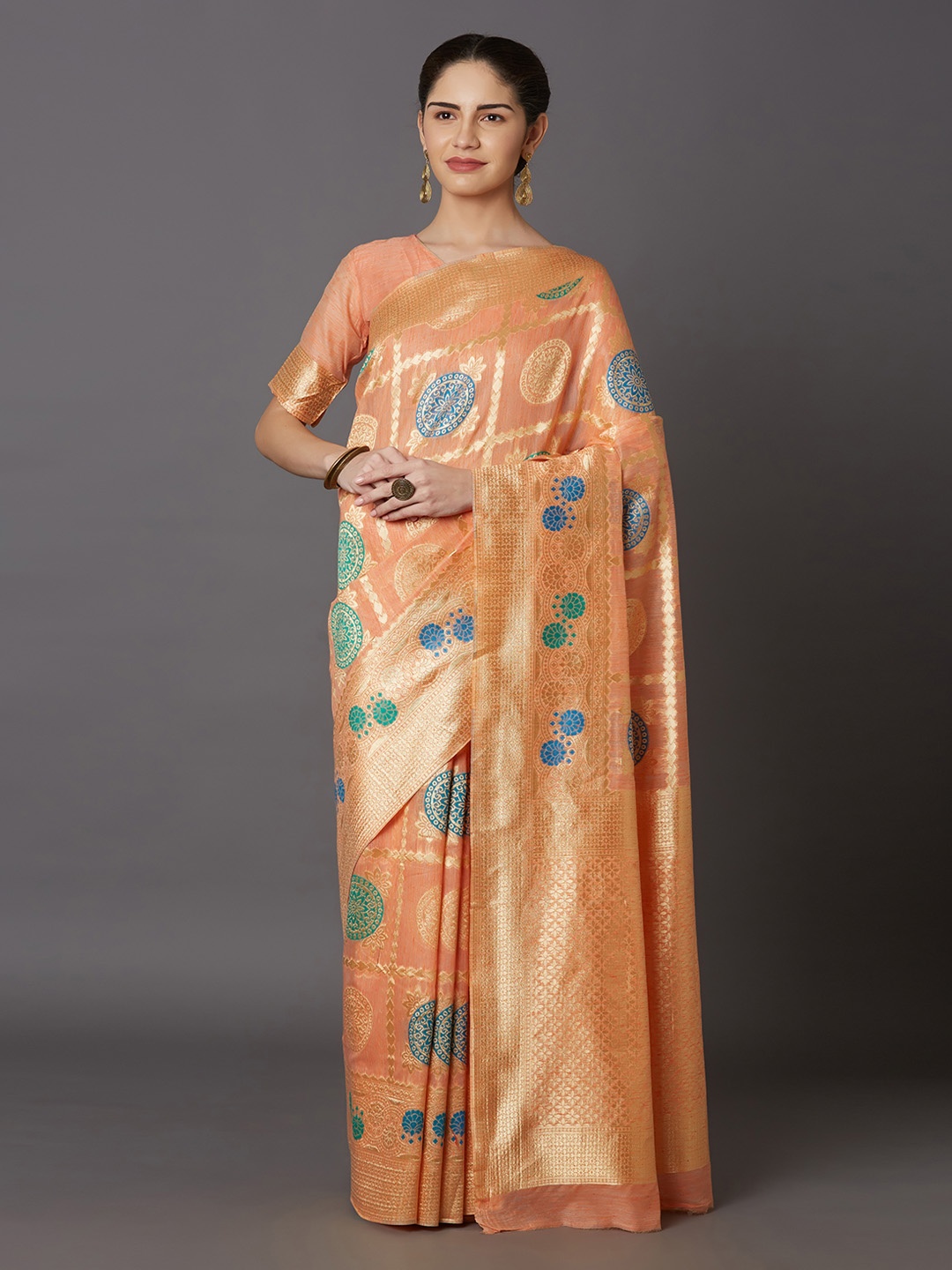 

Mitera Gold-Toned & Peach-Coloured Silk Blend Woven Design Kanjeevaram Saree