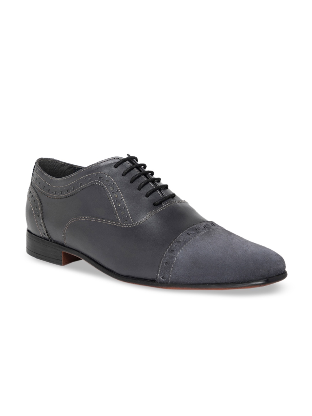

NOBLE CURVE Men Grey Leather Brogues