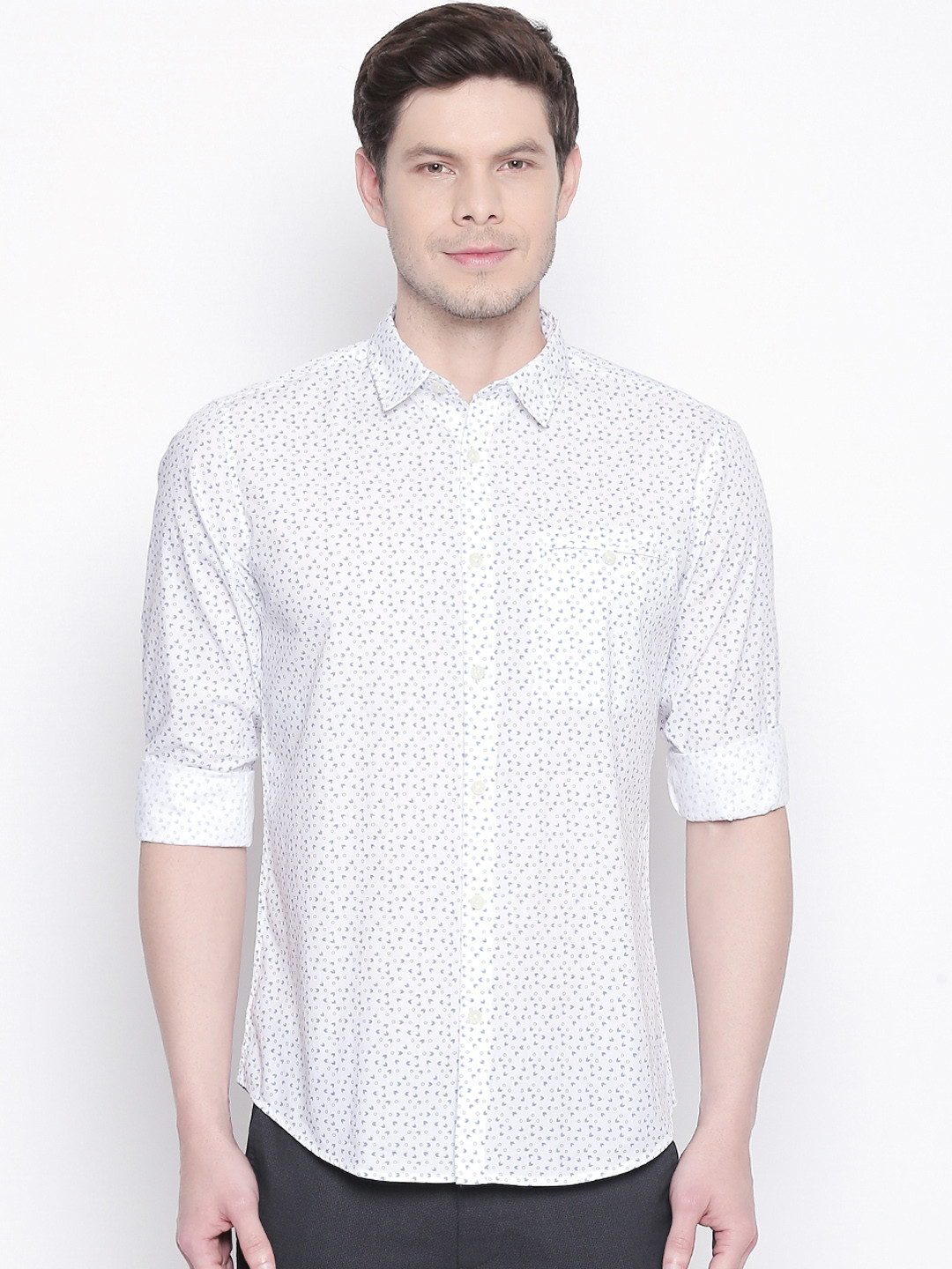

BYFORD by Pantaloons Men White & Navy Blue Slim Fit Printed Casual Shirt