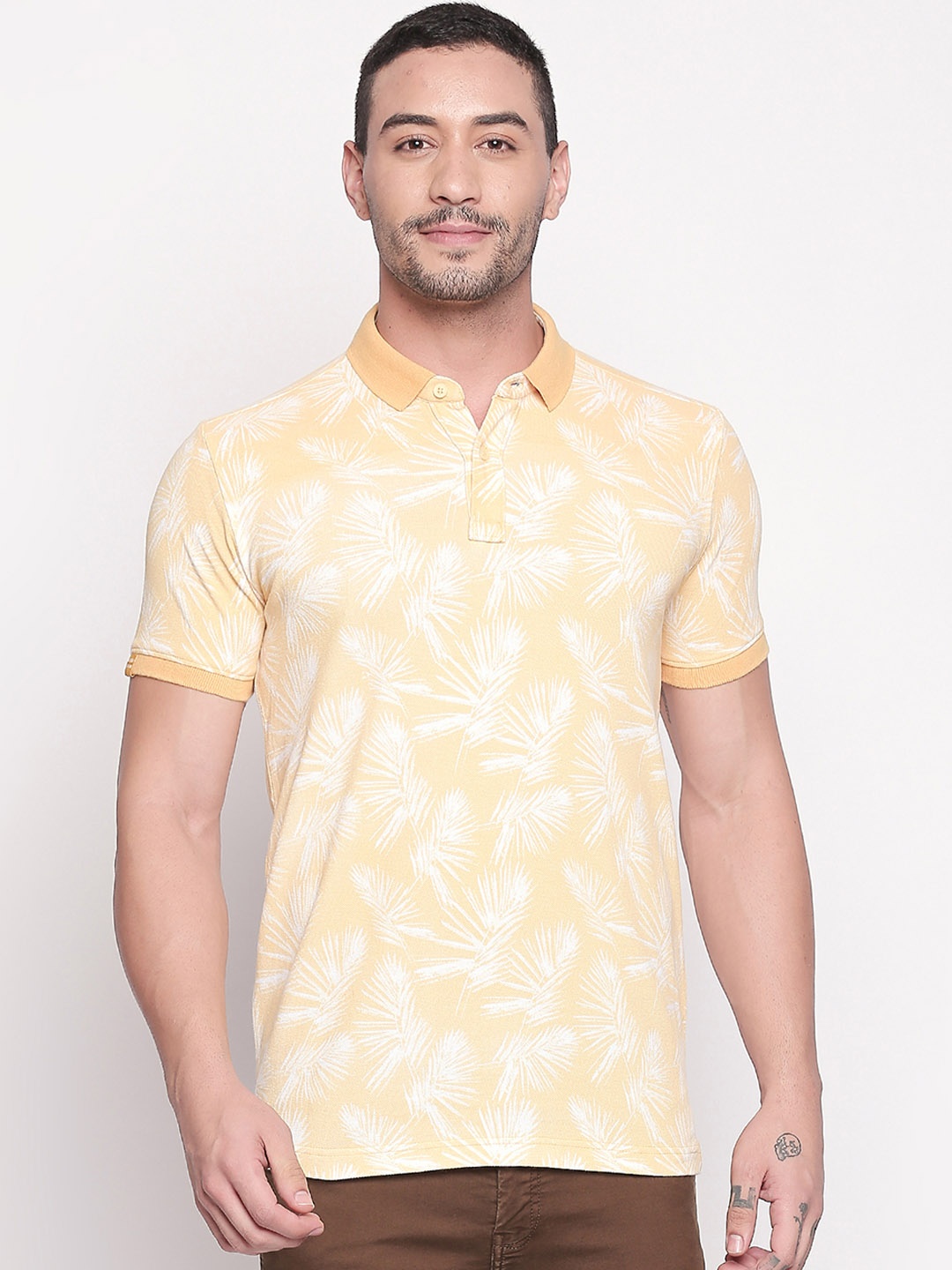 

Mufti Men Yellow Printed Polo Collar Pure Cotton T-shirt