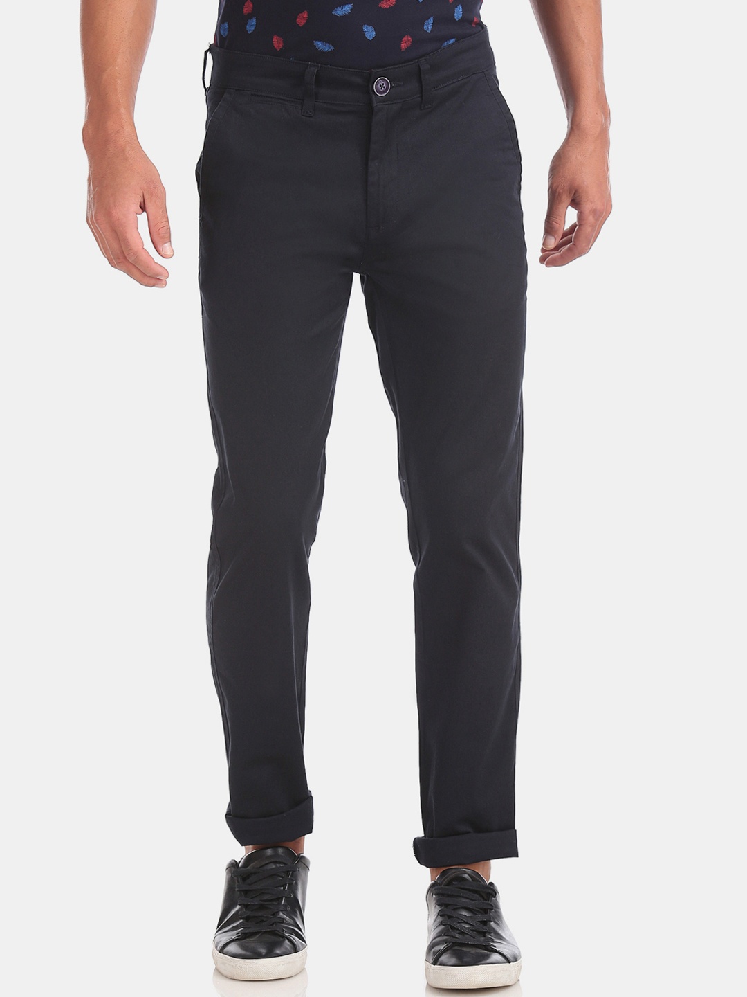 

RUF & TUF Men Blue Slim Fit Solid Chinos